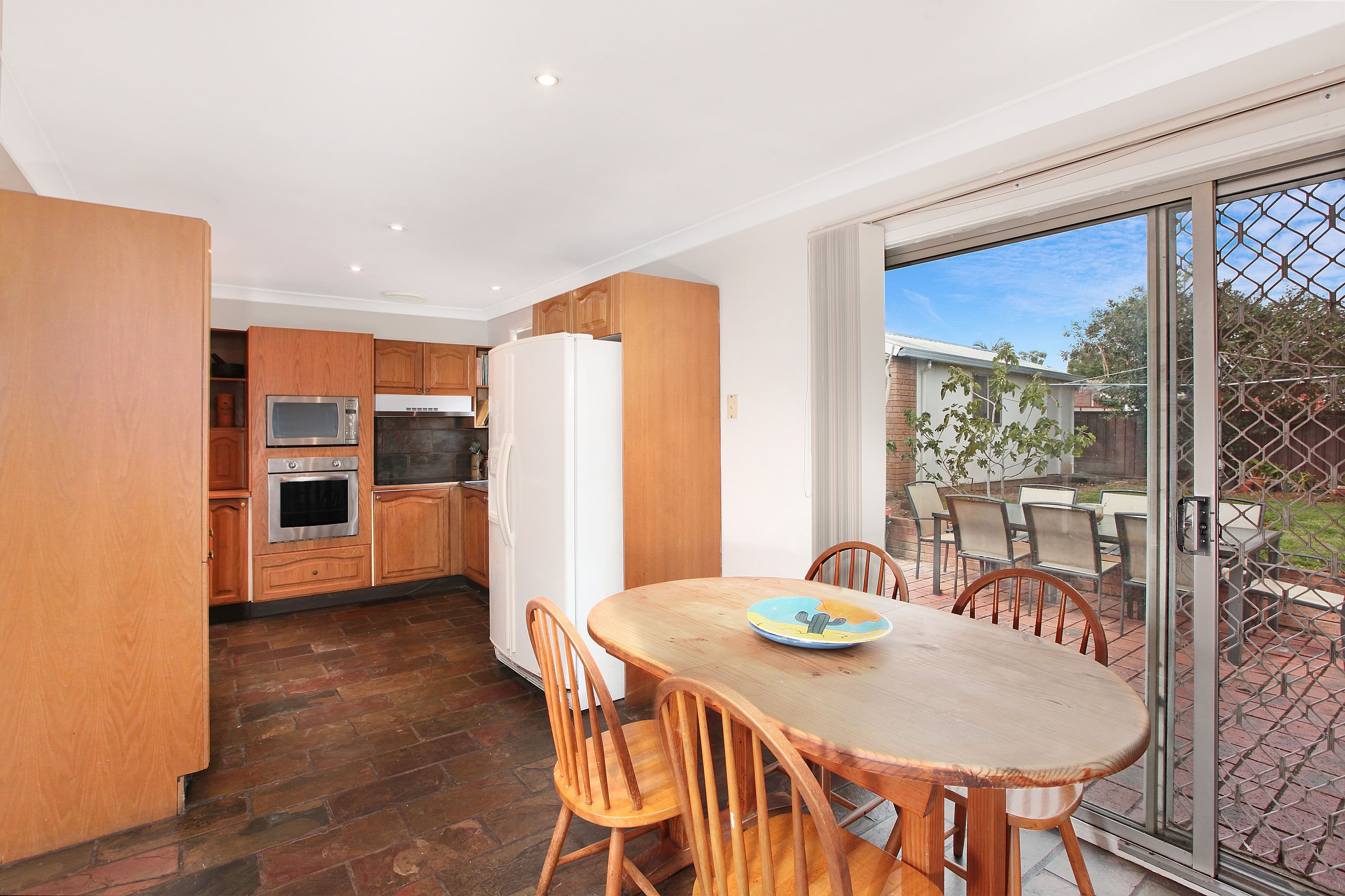 11 Hillend Place, Wakeley - Thumbnail 2
