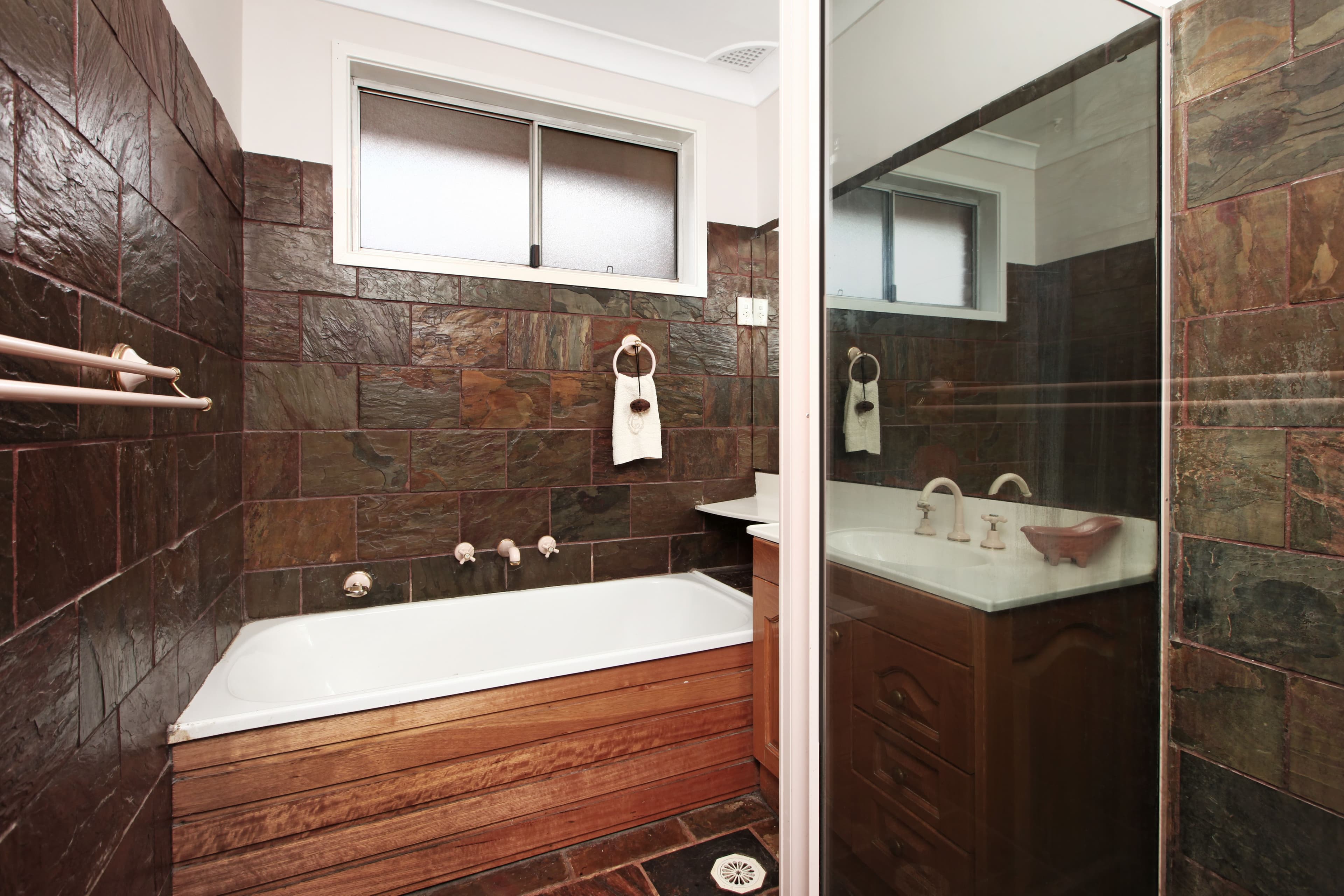 11 Hillend Place, Wakeley - Thumbnail 4