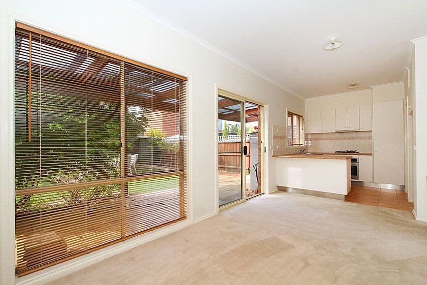 22 Ironbark Drive, BUNDOORA VIC 3083, Bundoora - Thumbnail 3