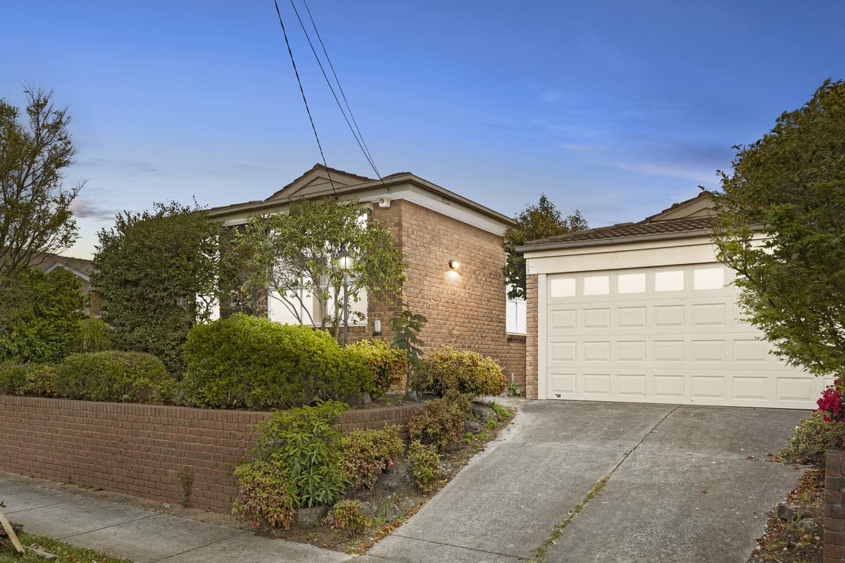 18 Warrington Avenue, Vermont South VIC 3133, Vermont South - Image 1