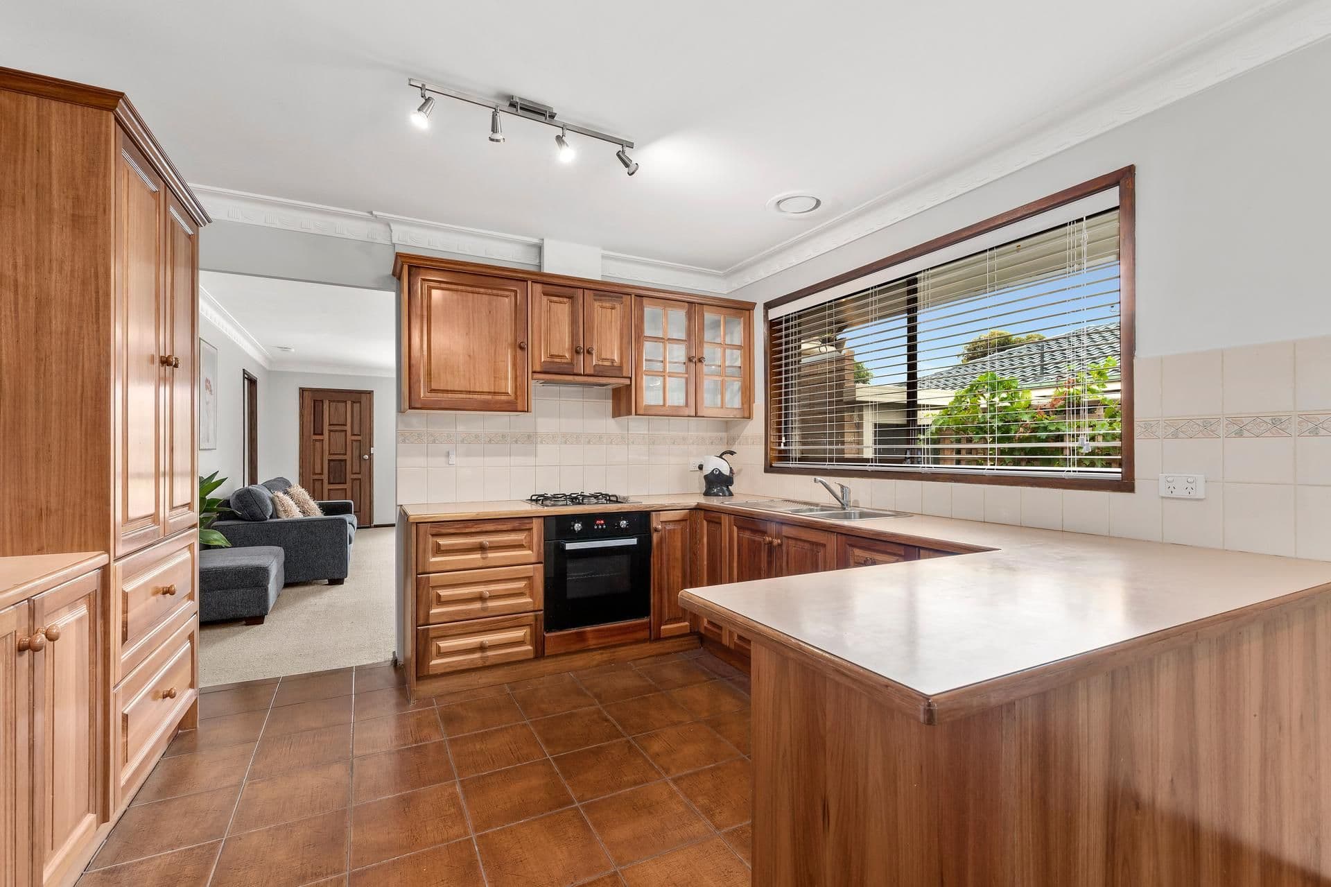 2 Obar Crescent, South Morang VIC 3752, South Morang - Thumbnail 4