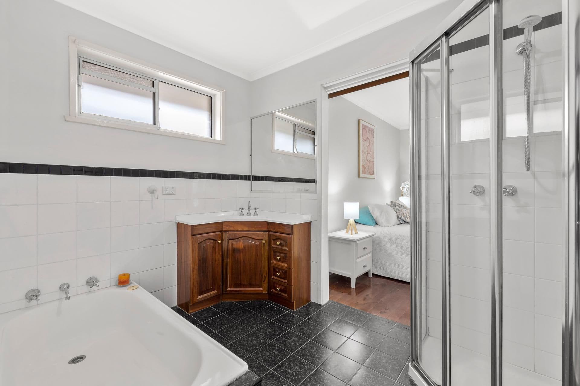 2 Obar Crescent, South Morang VIC 3752, South Morang - Thumbnail 6