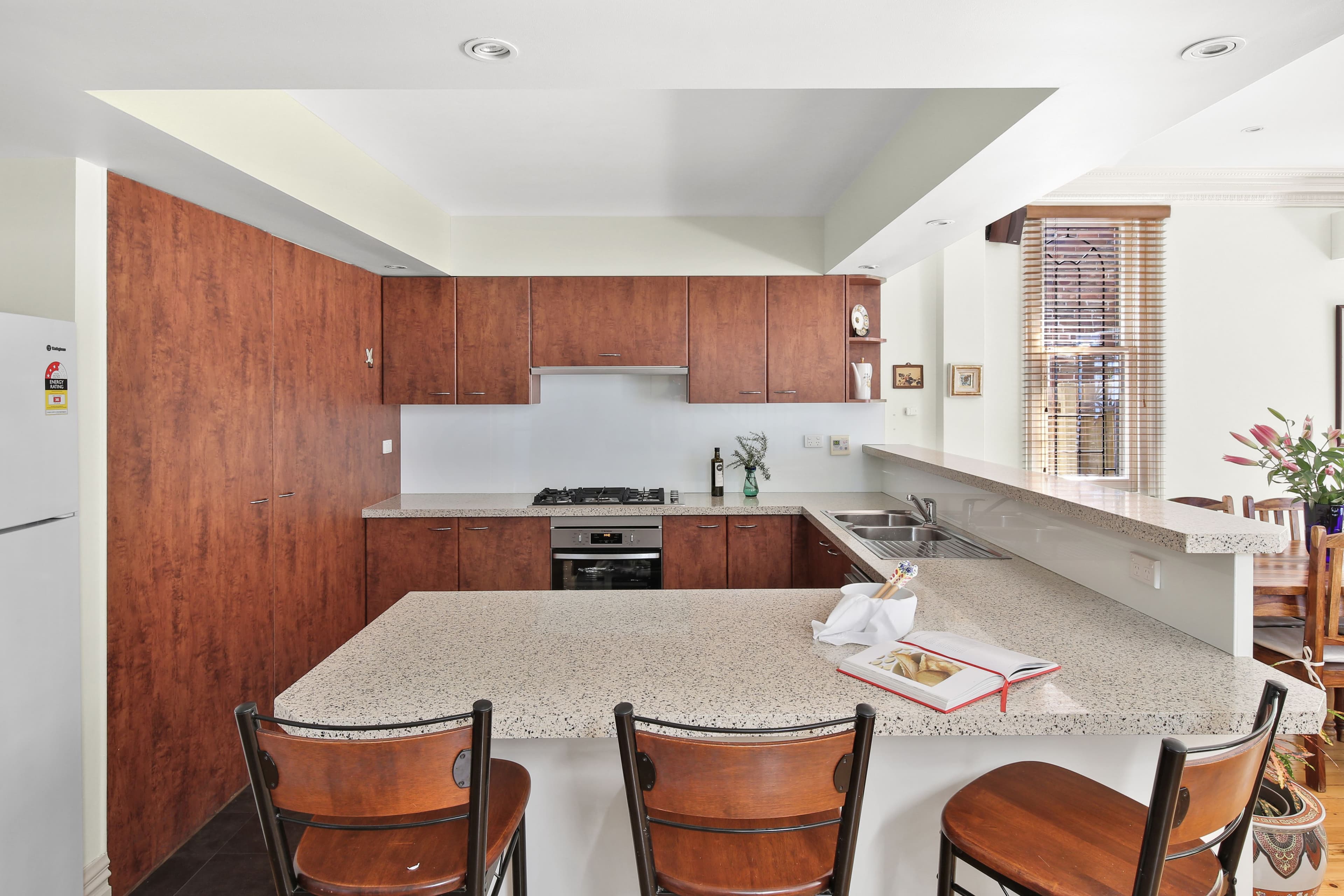 3 Pemell Street, Newtown - Thumbnail 7