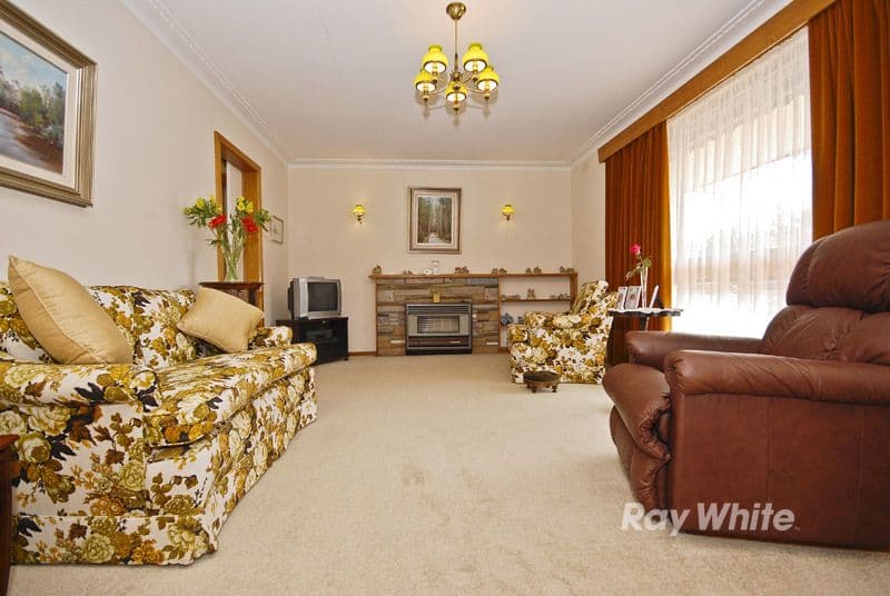 64 Grayson Drive, Scoresby VIC 3179, Scoresby - Thumbnail 2
