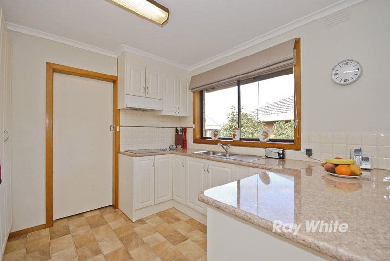 64 Grayson Drive, Scoresby VIC 3179, Scoresby - Thumbnail 3