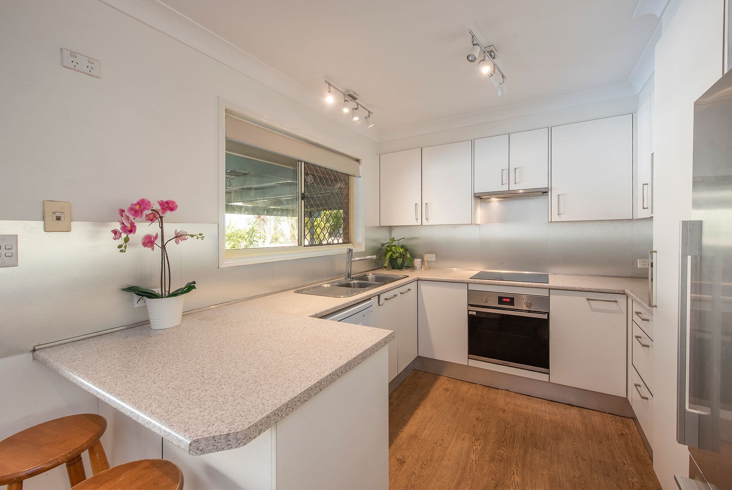 10 Hanby Court, Edens Landing QLD 4207, Edens Landing - Thumbnail 3
