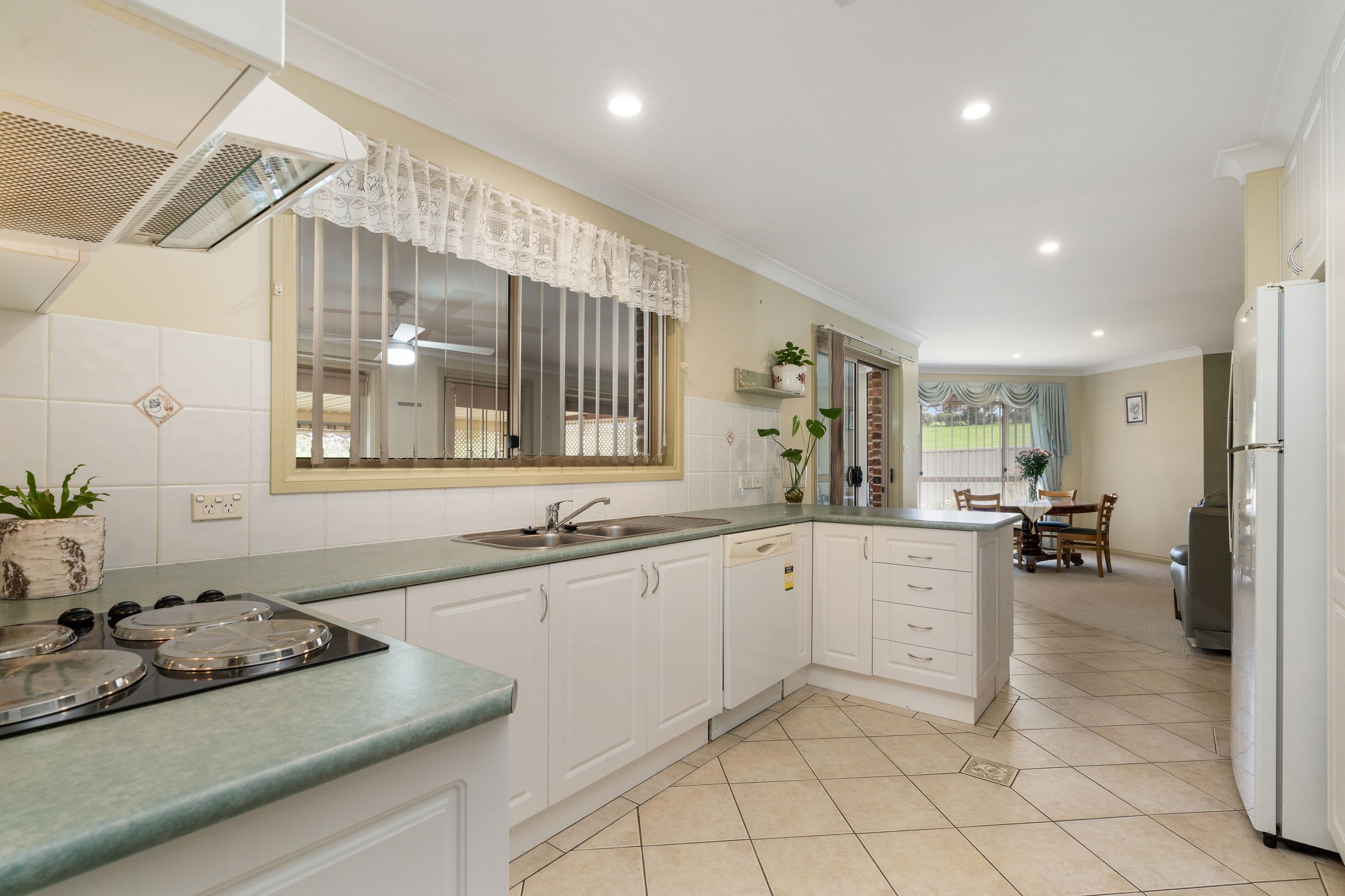 27A Acacia Circuit, Cowra NSW 2794, Cowra - Thumbnail 2