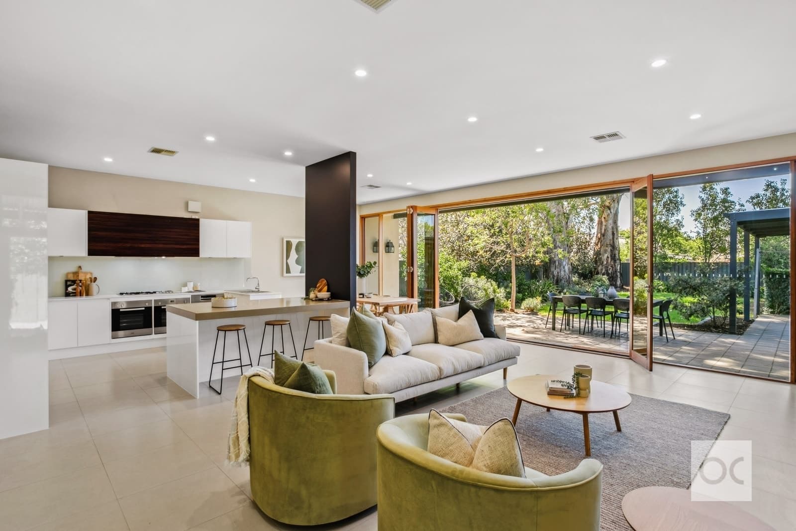 49 Richmond Road, Westbourne Park - Thumbnail 2