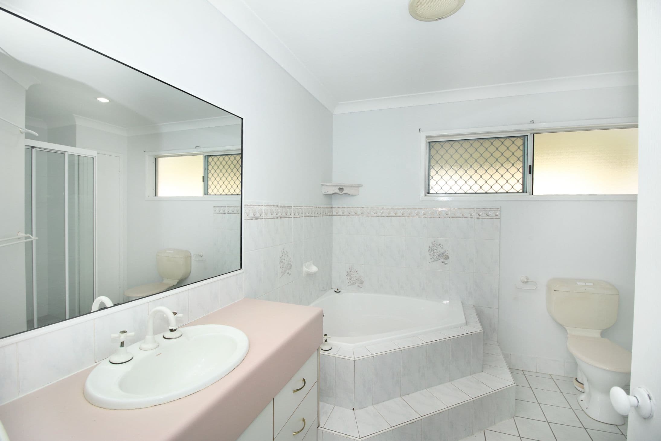 16 Thistle Court, Rasmussen QLD 4815, Rasmussen - Thumbnail 7