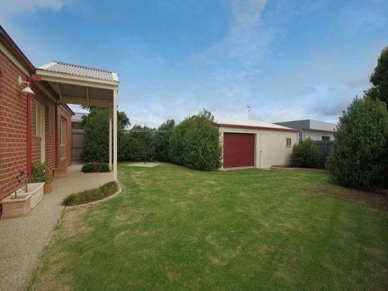 18 Cadarga Court, GROVEDALE VIC 3216, Grovedale - Thumbnail 2