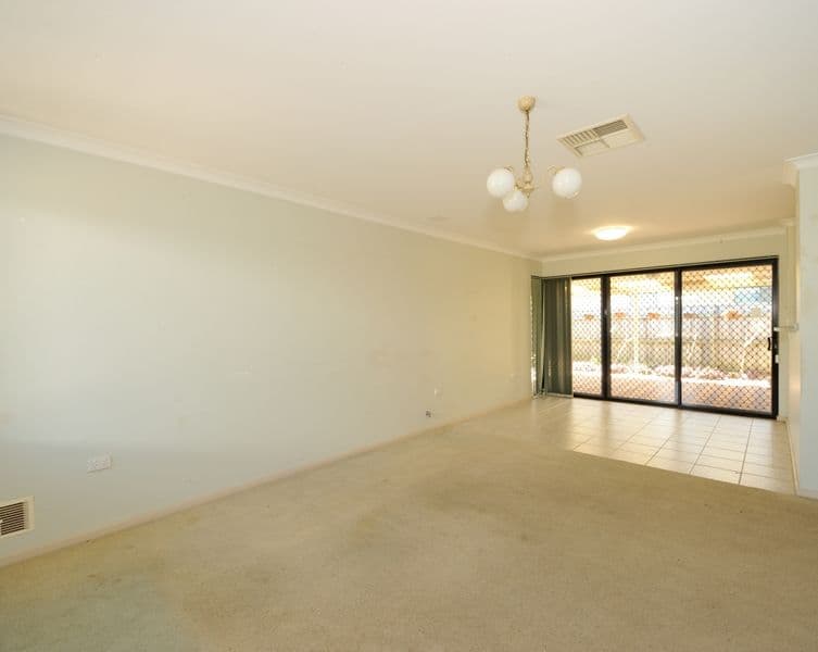 24 Royal Palm Drive, Warnbro WA 6169, Warnbro - Thumbnail 3