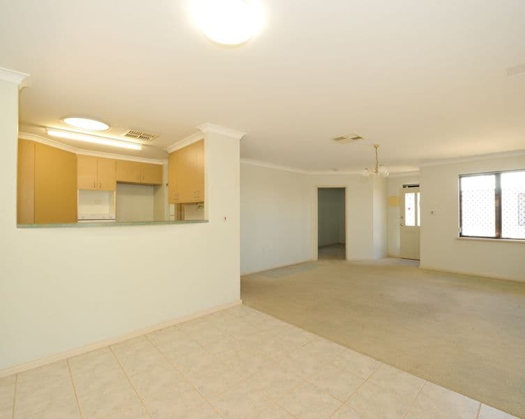 24 Royal Palm Drive, Warnbro WA 6169, Warnbro - Thumbnail 5