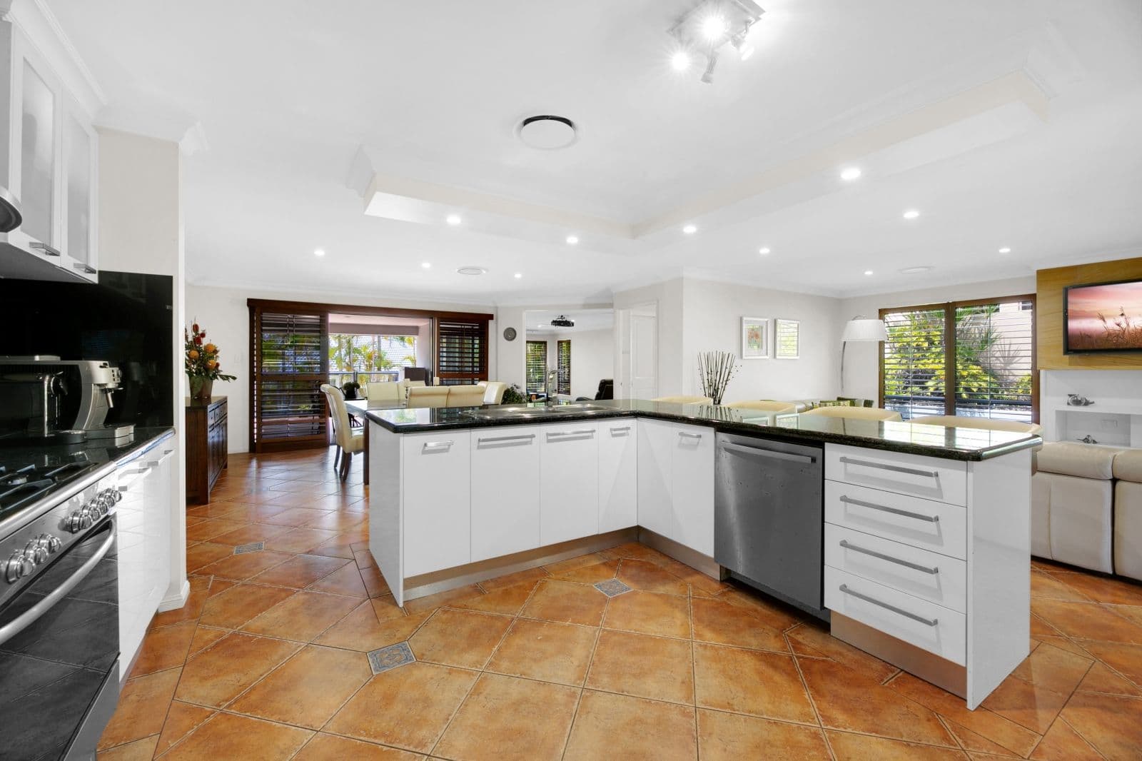 7 Midhurst Court, Arundel QLD 4214, Arundel - Thumbnail 6