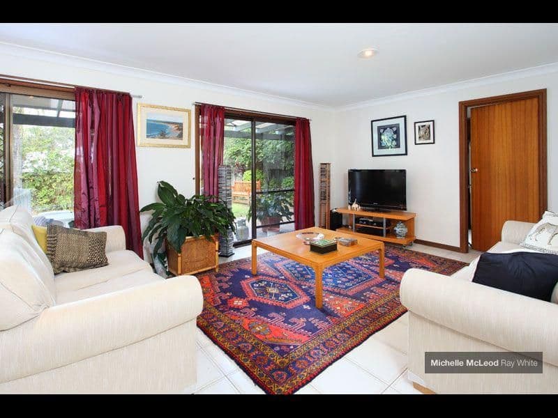 8 Halmore Place, CHAPEL HILL QLD 4069, Chapel Hill - Thumbnail 4