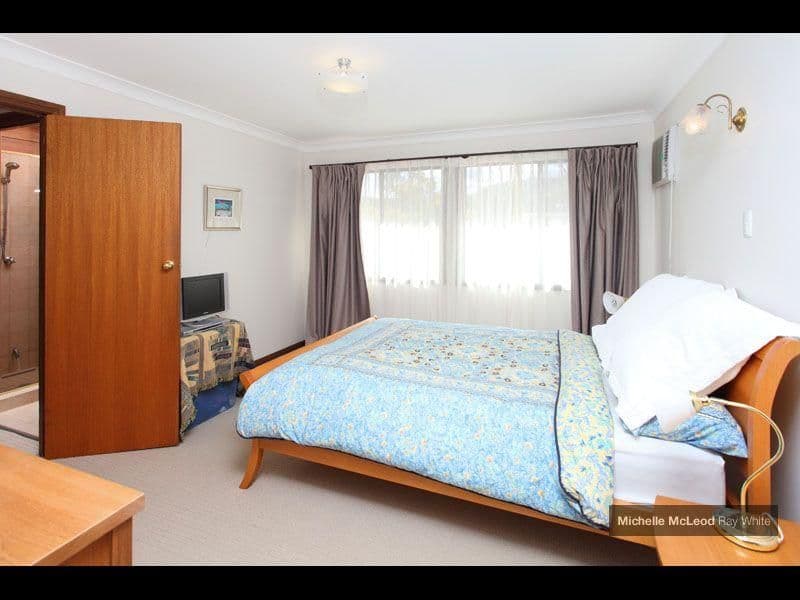 8 Halmore Place, CHAPEL HILL QLD 4069, Chapel Hill - Thumbnail 7