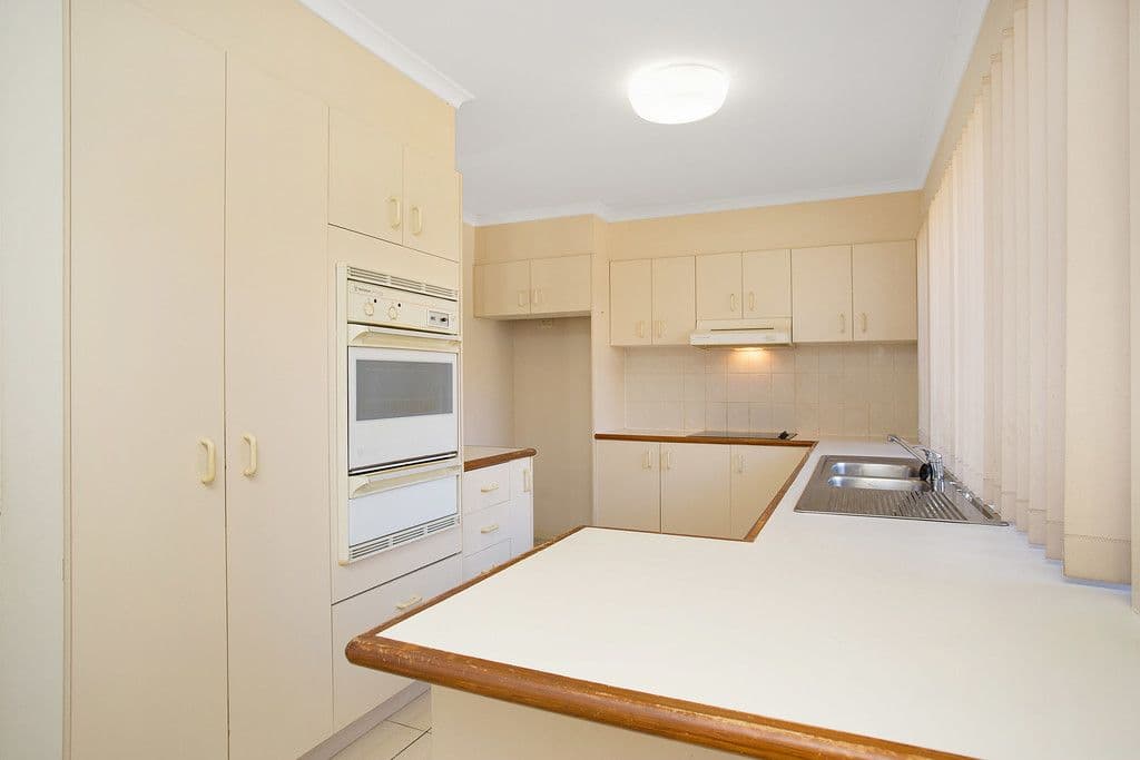 17 Emerton Crescent, Robina QLD 4226, Robina - Thumbnail 4