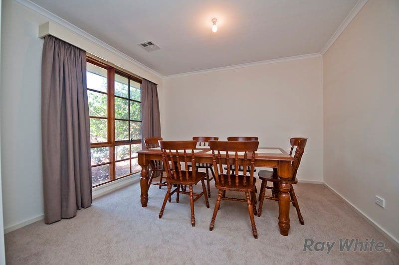 20 Parkview Crescent, JERRABOMBERRA NSW 2619, Jerrabomberra - Thumbnail 4