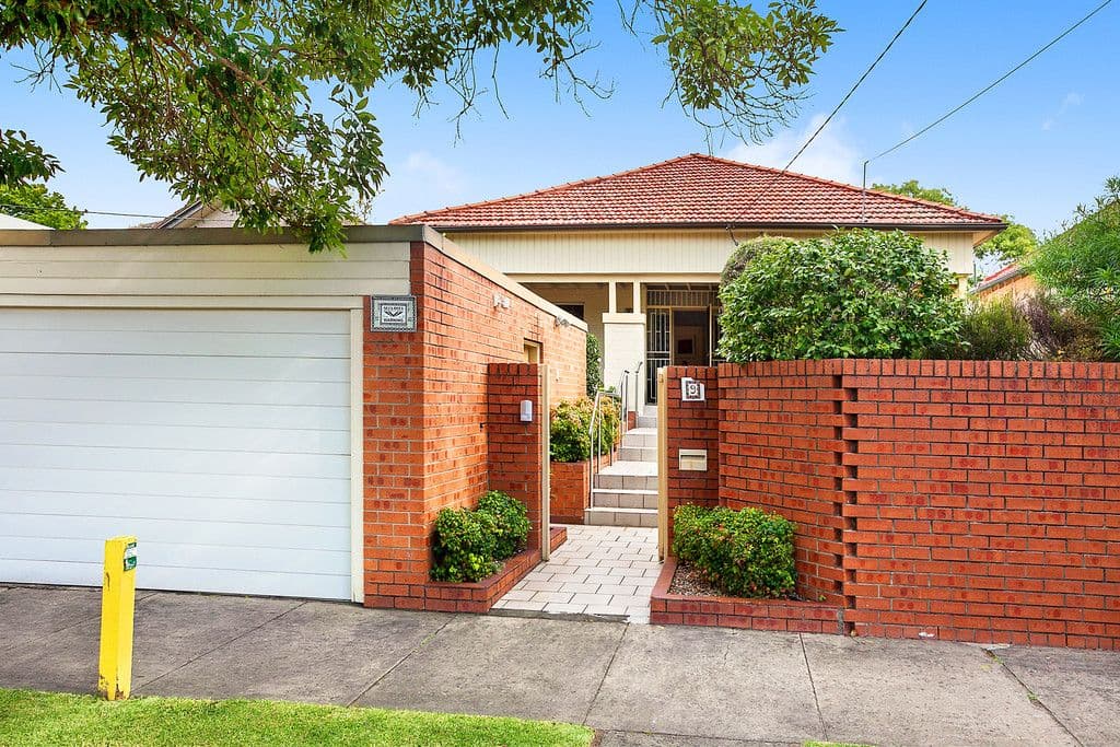9 Faraday Avenue, Rose Bay - Thumbnail 3