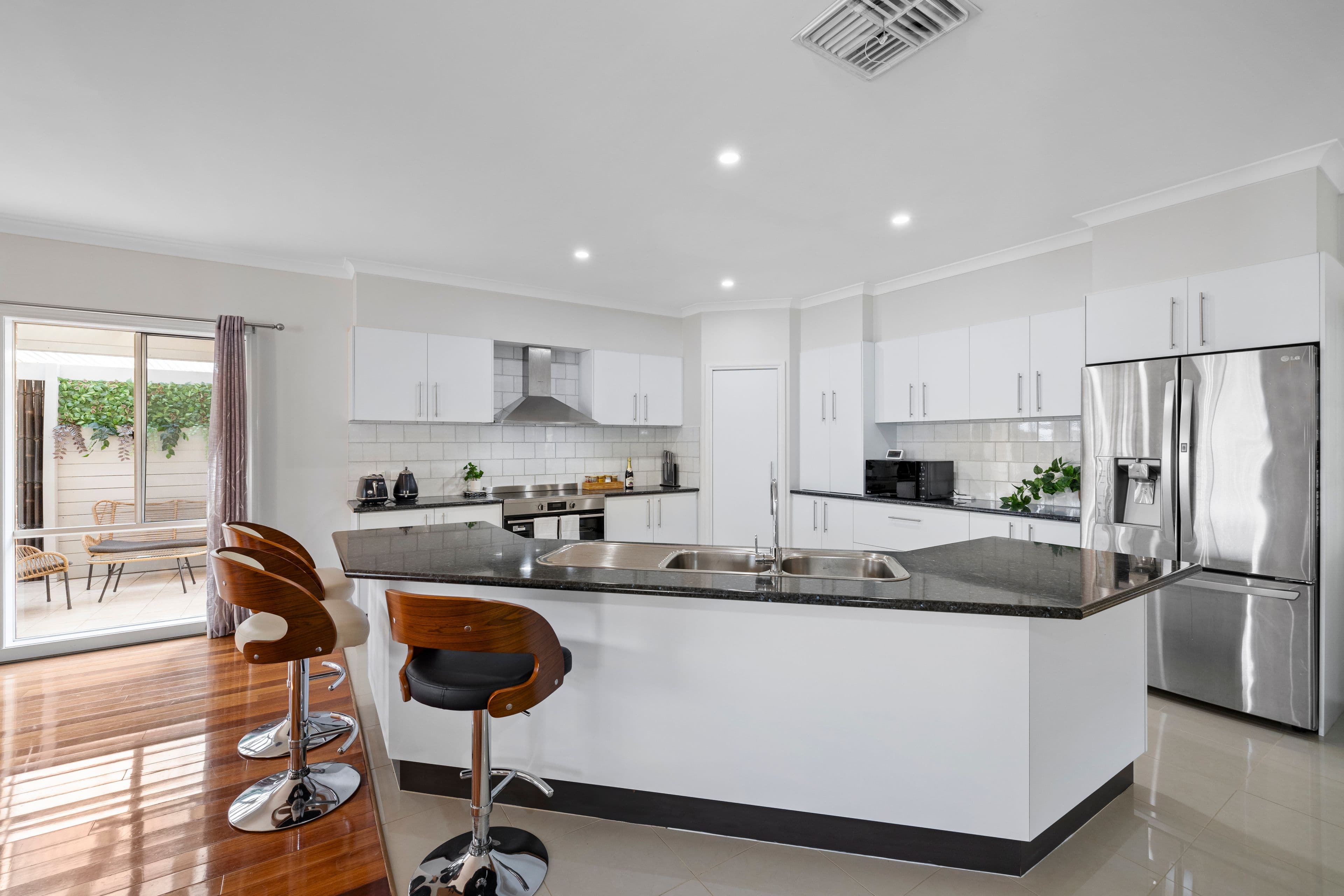 22 Ellendale Street, Rowville VIC 3178, Rowville - Thumbnail 7