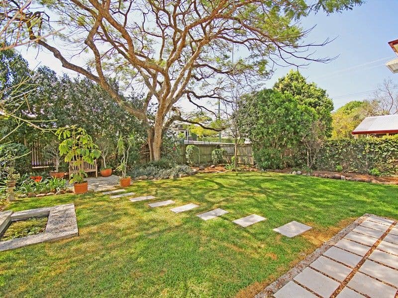 70 Barlow Street, CLAYFIELD QLD 4011, Clayfield - Thumbnail 3