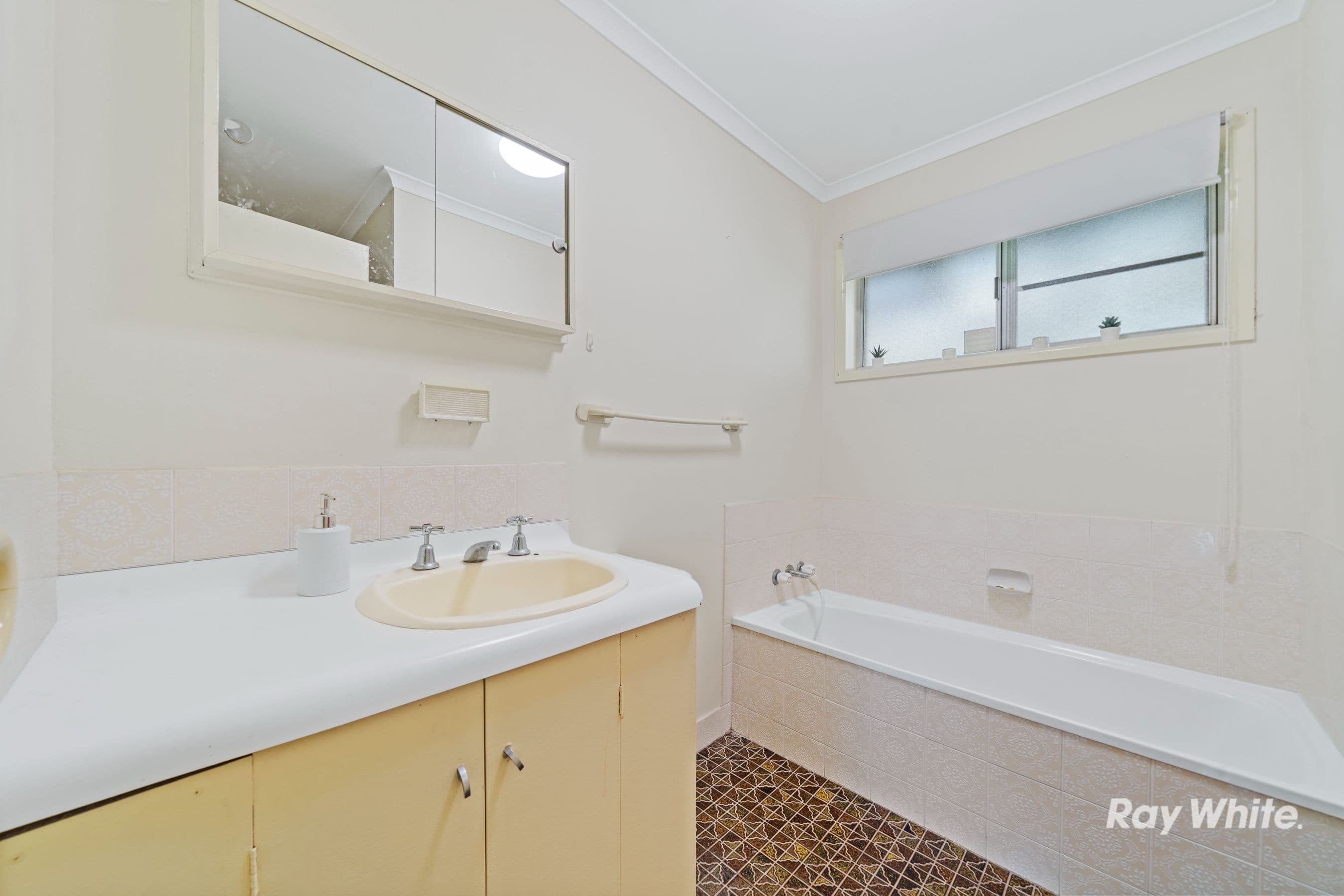 28 Dobell Avenue, Collingwood Park QLD 4301, Collingwood Park - Thumbnail 7