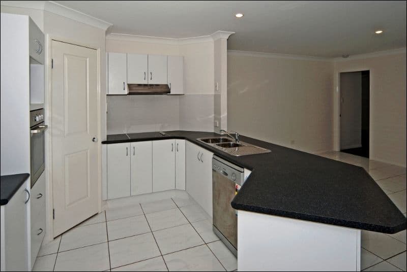 161 Thornton Street, RACEVIEW QLD 4305, Raceview - Thumbnail 2