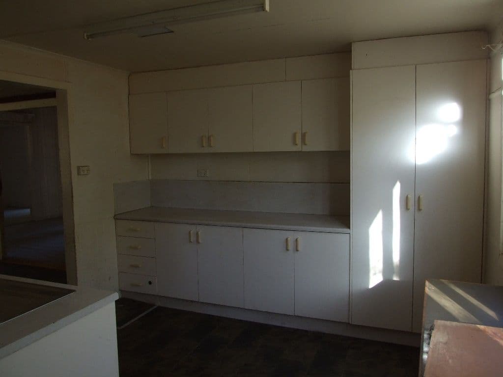 177 Emu Street, LONGREACH QLD 4730, Longreach - Thumbnail 2