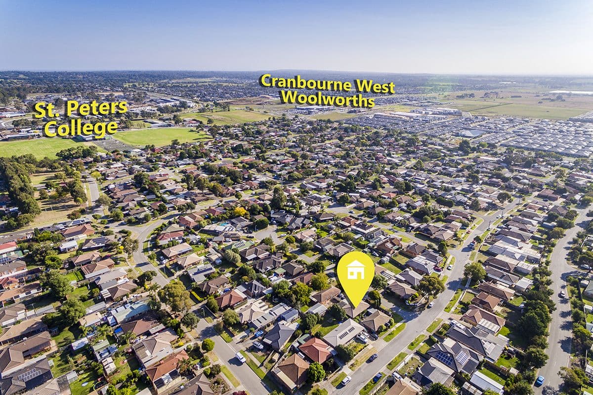 2 Annand Close, Cranbourne West VIC 3977, Cranbourne West - Thumbnail 2