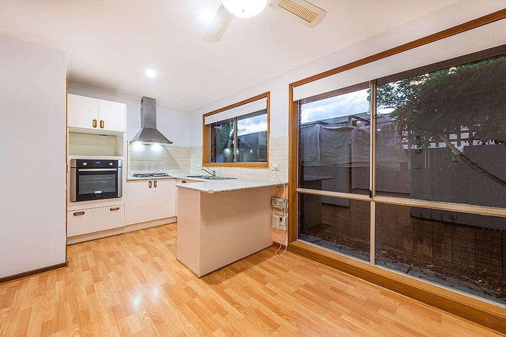2 Annand Close, Cranbourne West VIC 3977, Cranbourne West - Thumbnail 4