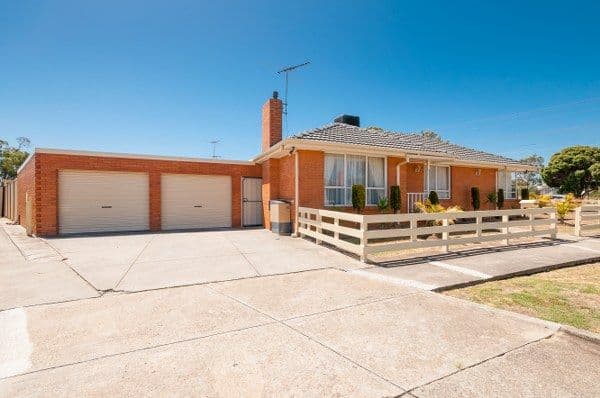 35 Kilmore Crescent, DALLAS VIC 3047, Dallas - Thumbnail 2