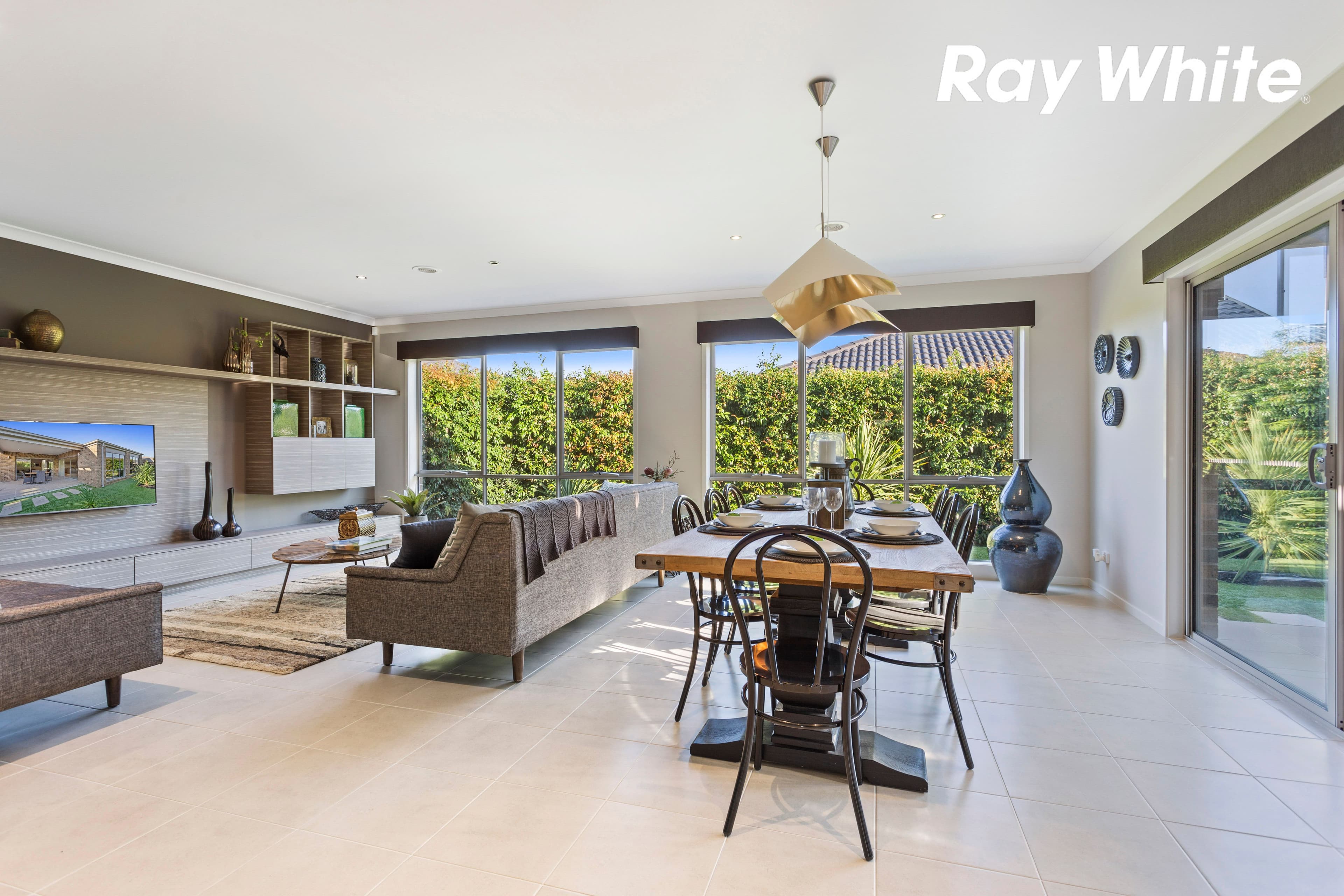 19 Penshurst Crescent, Officer VIC 3809, Officer - Image 1