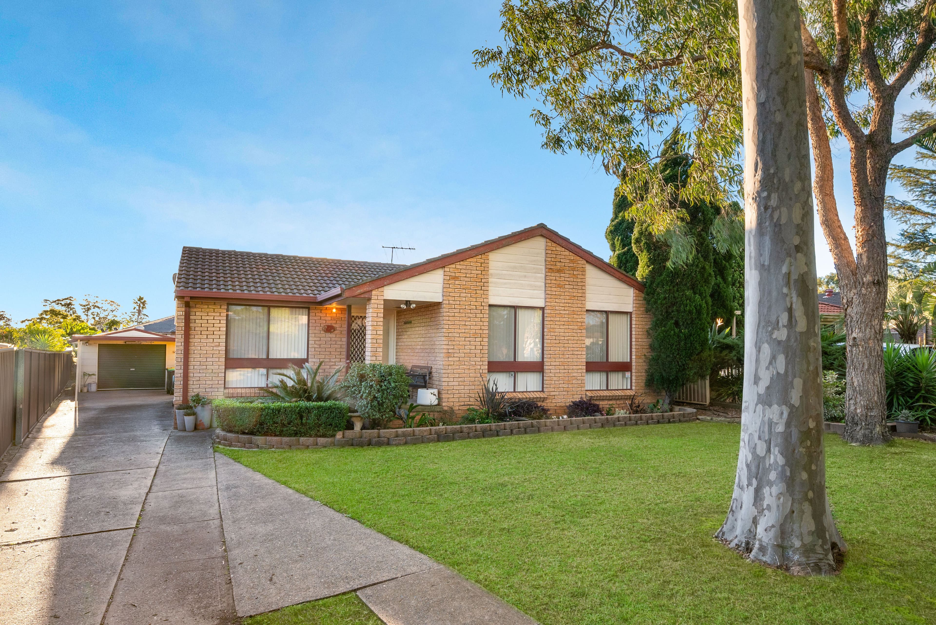 4 Stubbs Place, Ingleburn NSW 2565, Ingleburn - Image 1