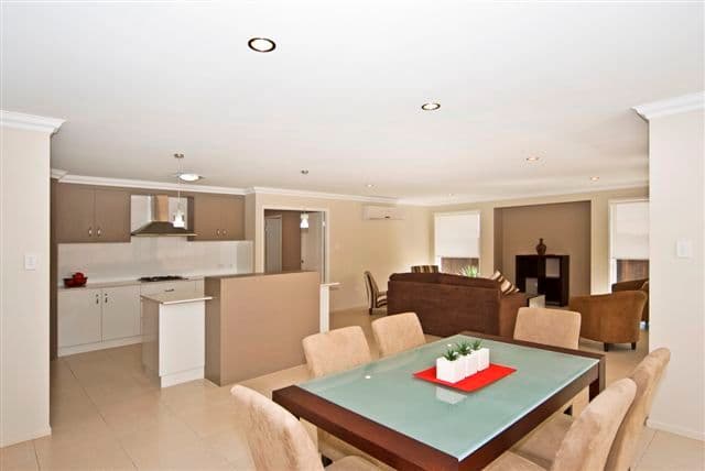 38  Saba Court, MIDDLE RIDGE QLD 4350, Middle Ridge - Thumbnail 2