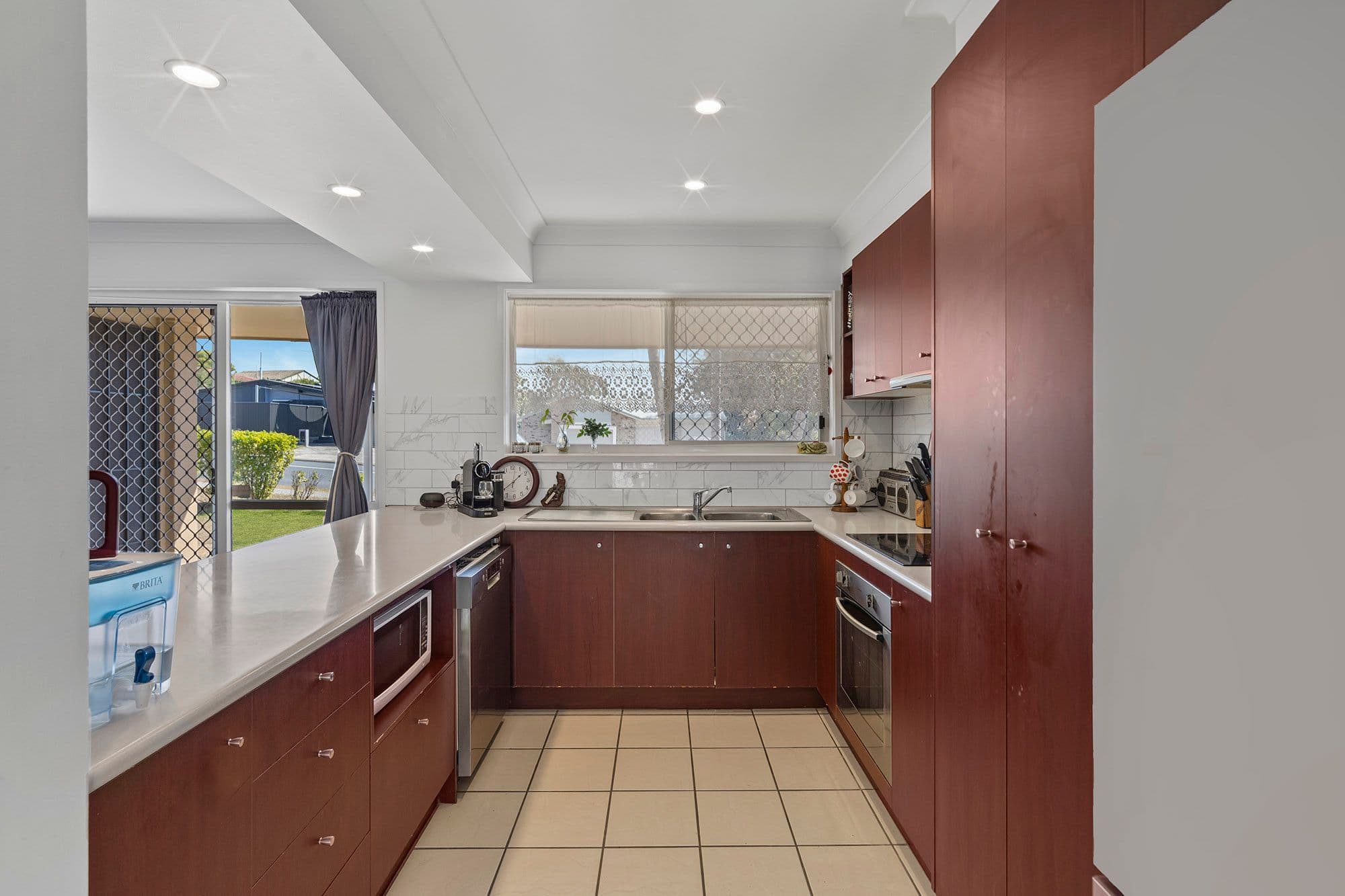 38 Barbaralla Drive, Springwood QLD 4127, Springwood - Thumbnail 4