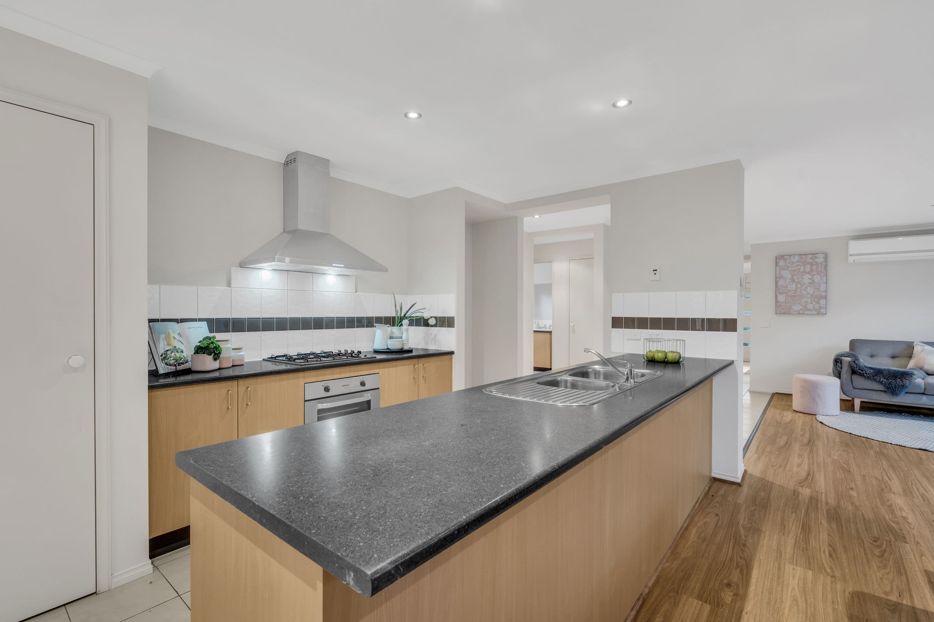 12 Hurlingham Way, Craigieburn VIC 3064, Craigieburn - Thumbnail 7