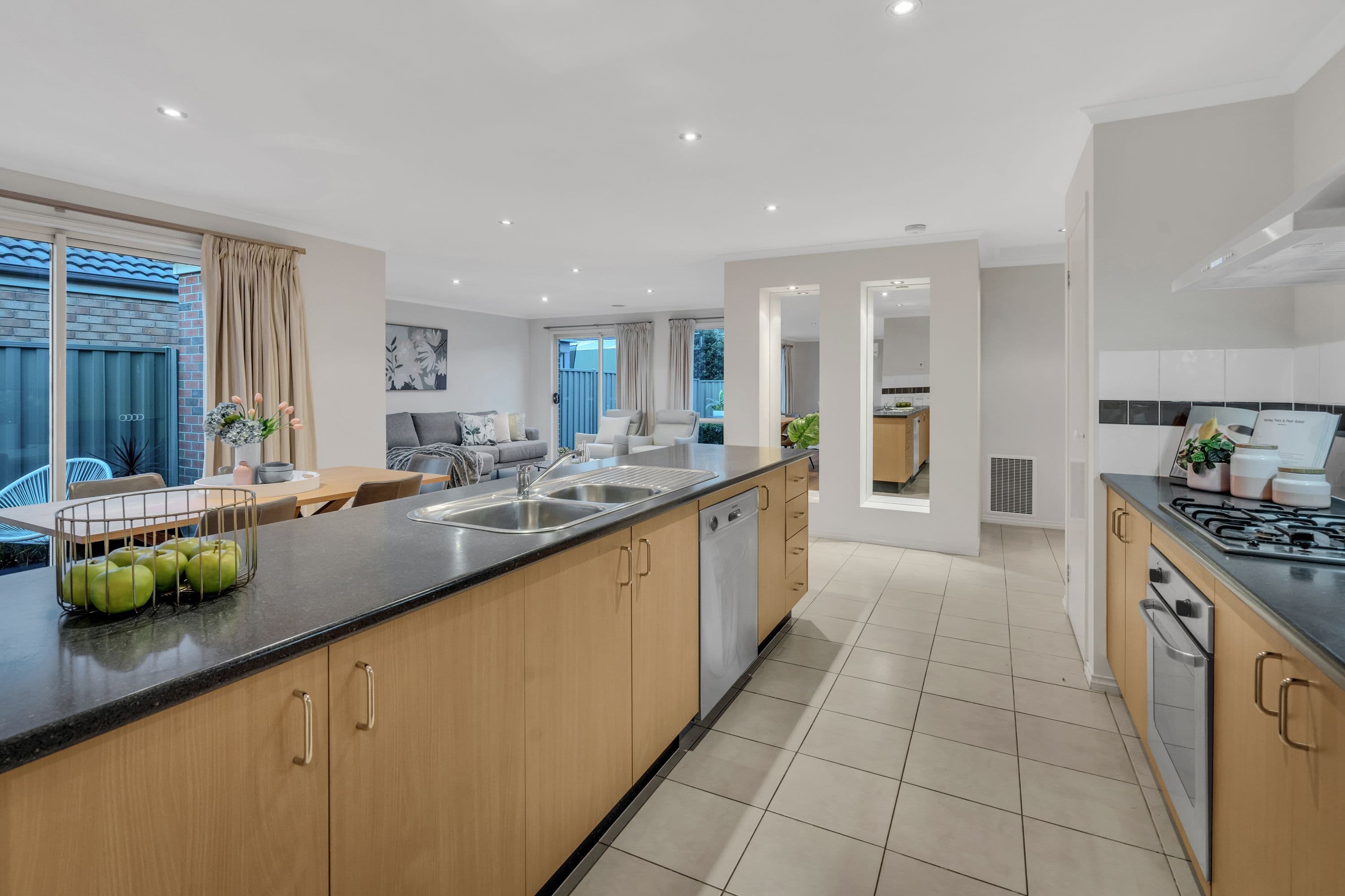 12 Hurlingham Way, Craigieburn VIC 3064, Craigieburn - Thumbnail 8
