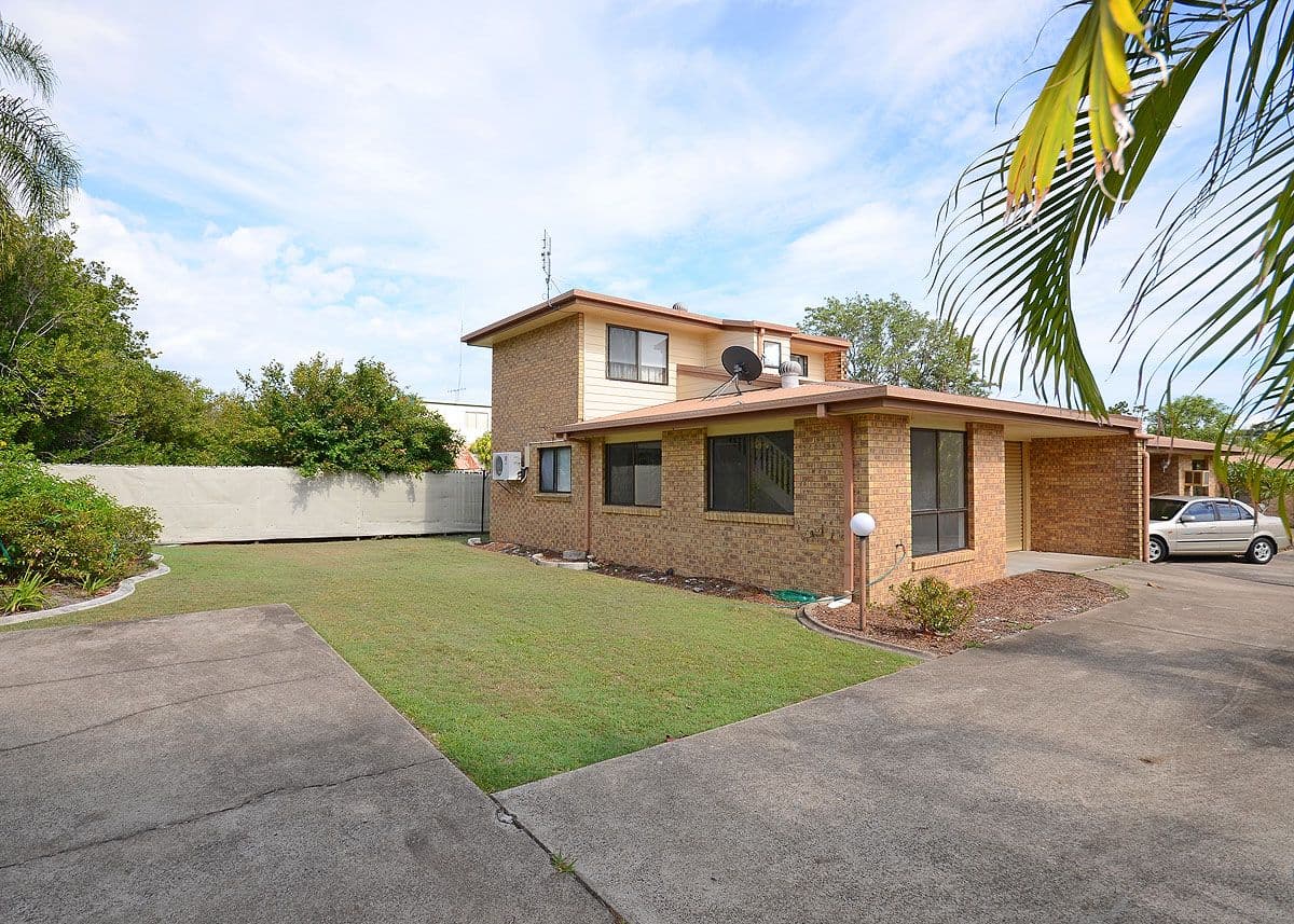 233 Torquay Terrace, Torquay QLD 4655, Torquay - Thumbnail 2