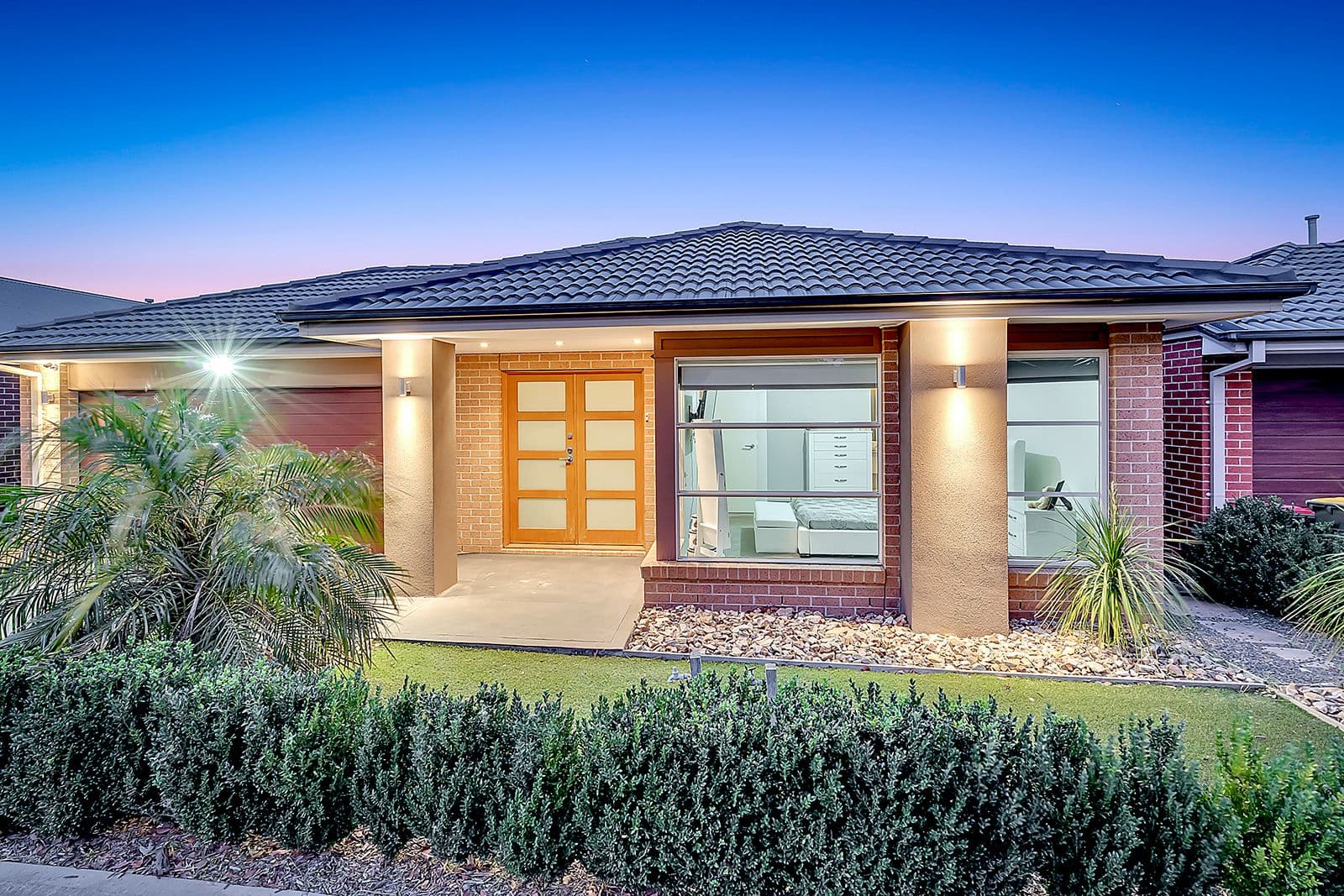 8 Fenland Street, Craigieburn VIC 3064, Craigieburn - Image 1