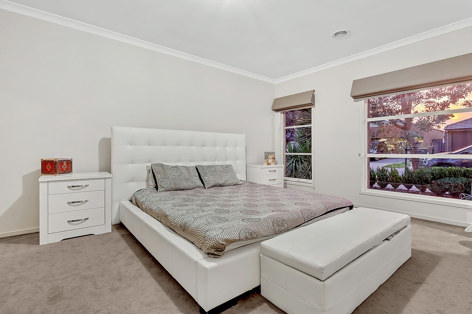 8 Fenland Street, Craigieburn VIC 3064, Craigieburn - Thumbnail 4