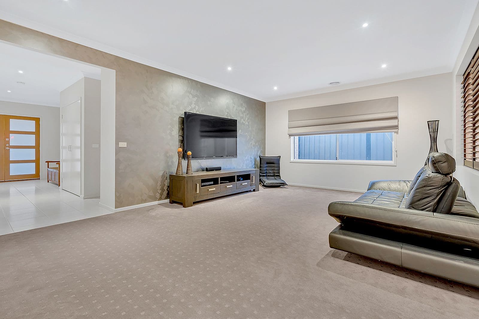 8 Fenland Street, Craigieburn VIC 3064, Craigieburn - Thumbnail 7
