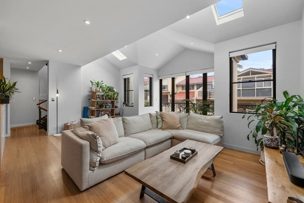 2/8 Campbell Crescent, Terrigal - Thumbnail 2