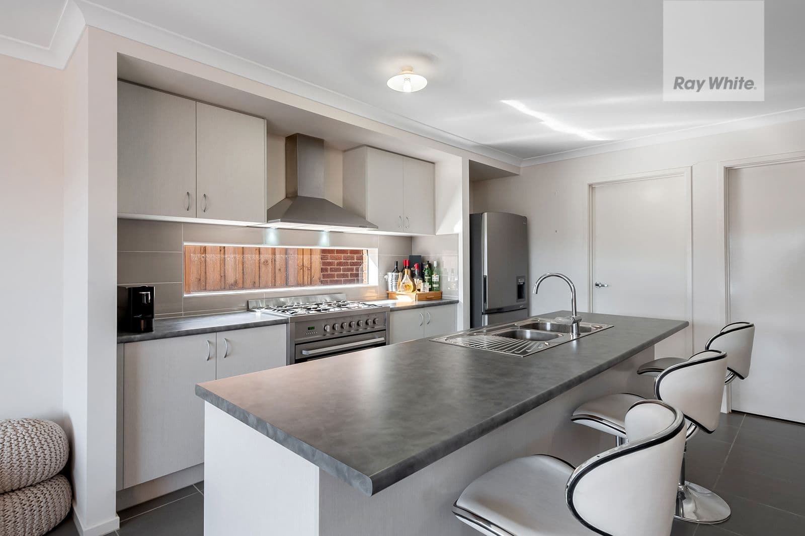 1 Selkirk Way, MICKLEHAM VIC 3064, Mickleham - Thumbnail 4