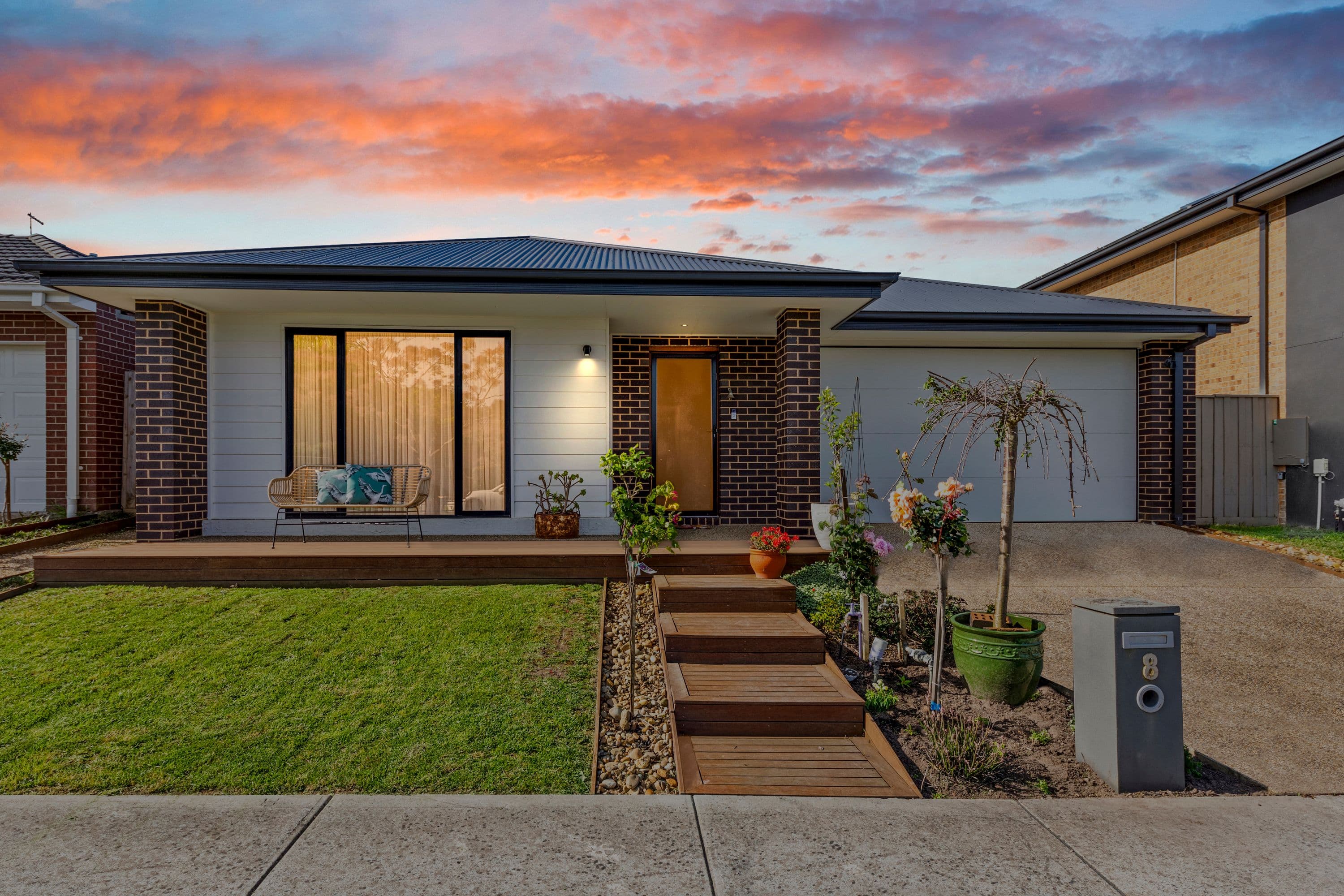 8 Burgess Avenue, Officer VIC 3809, Officer - Image 1
