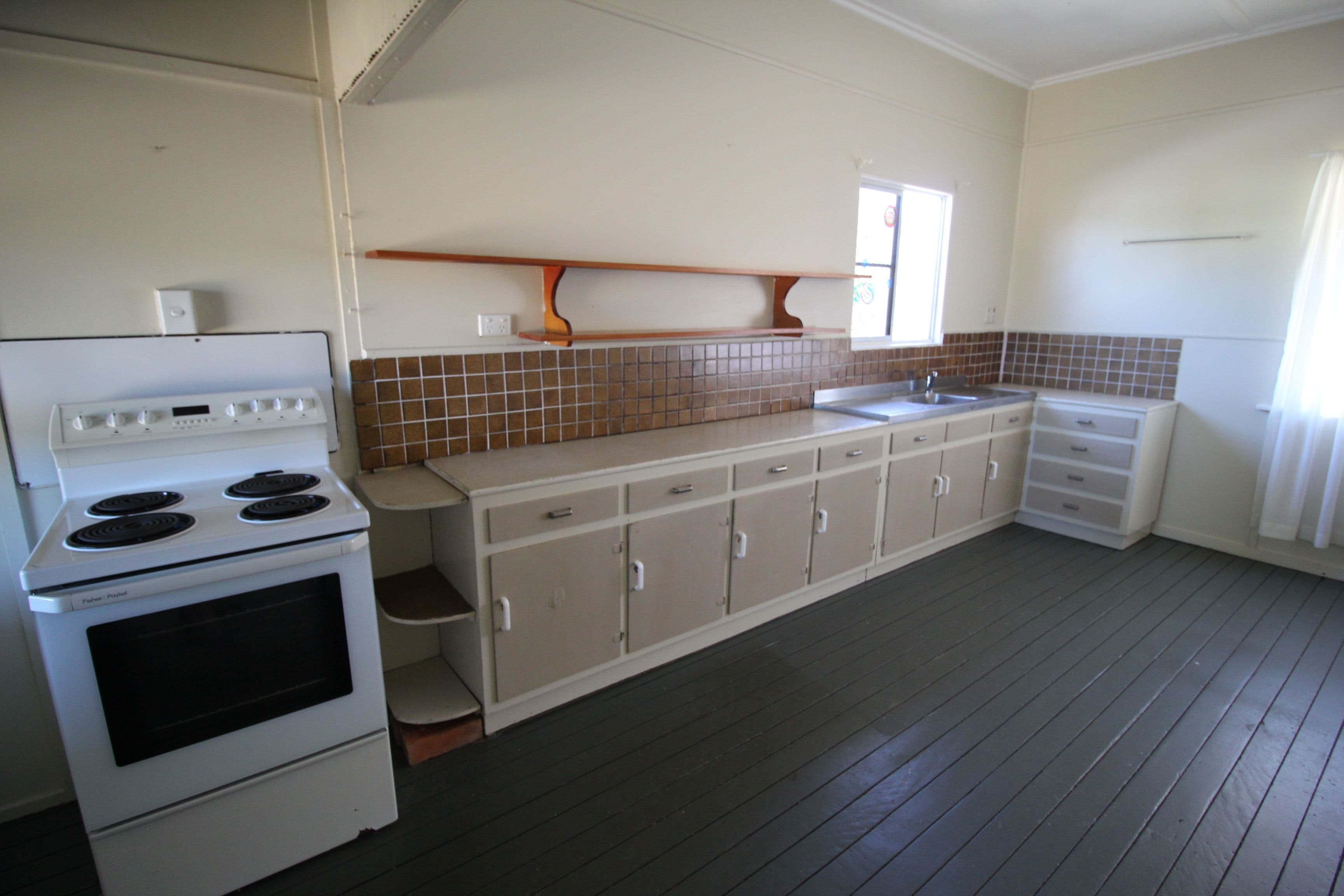 9 Atkinson Avenue, Lucinda QLD 4850, Lucinda - Thumbnail 2