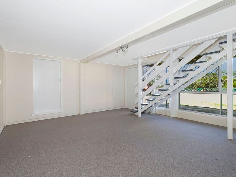 215 Old Logan Road, Camira QLD 4300, Camira - Thumbnail 3