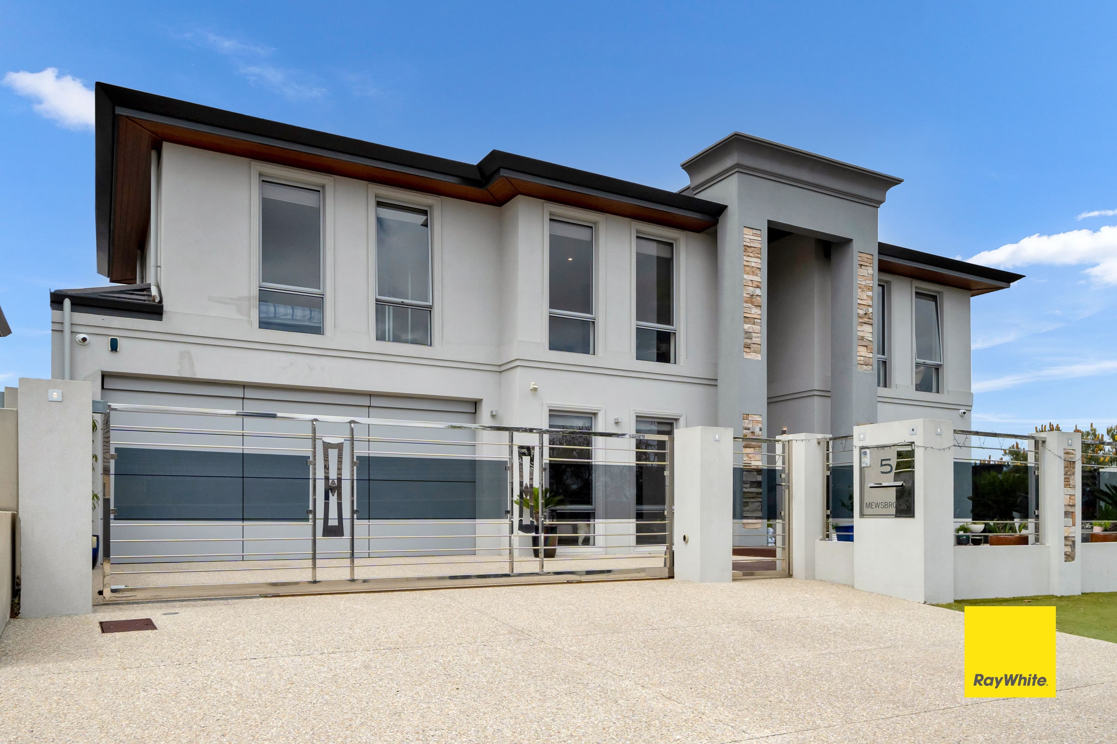 5 Mewsbrook Link, Landsdale WA 6065, Landsdale - Thumbnail 2