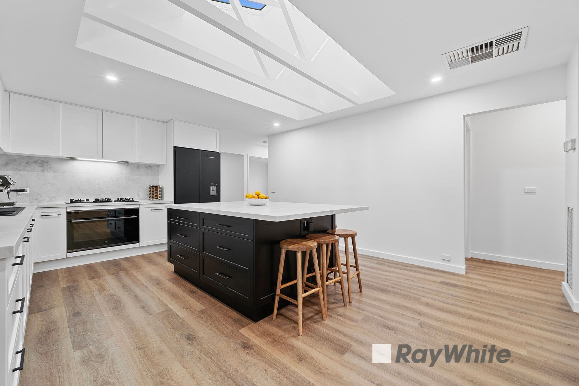 15 The Glade, Hampton Park VIC 3976, Hampton Park - Thumbnail 4