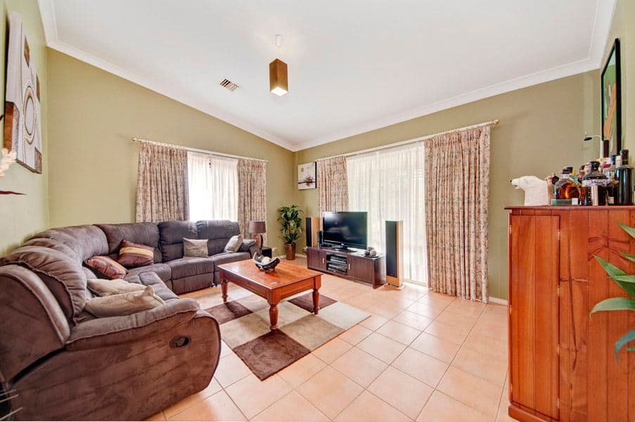146 Jim Pike Avenue, GORDON ACT 2906, Gordon - Thumbnail 3