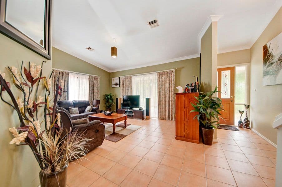 146 Jim Pike Avenue, GORDON ACT 2906, Gordon - Thumbnail 4