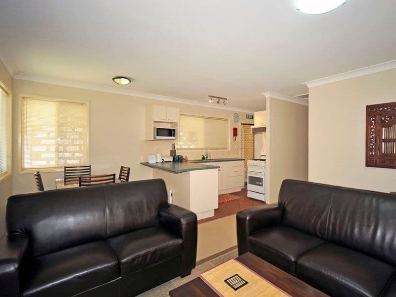 9 Clifford Crescent, Banora Point, NSW, 2486, Banora Point - Thumbnail 2